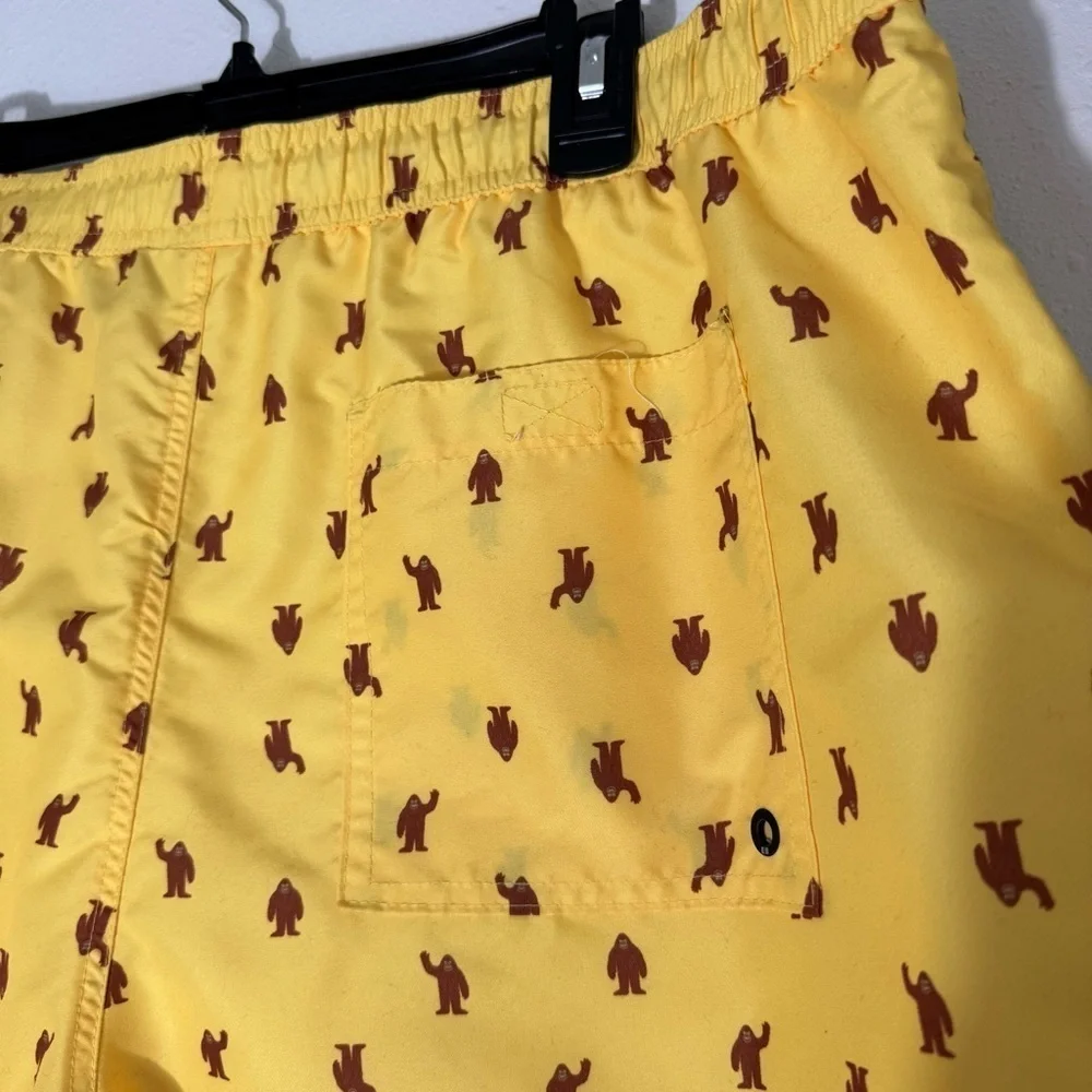 Eddie Bauer NWT yellow Sasquatch Volley swim trunks size XL (40-42)